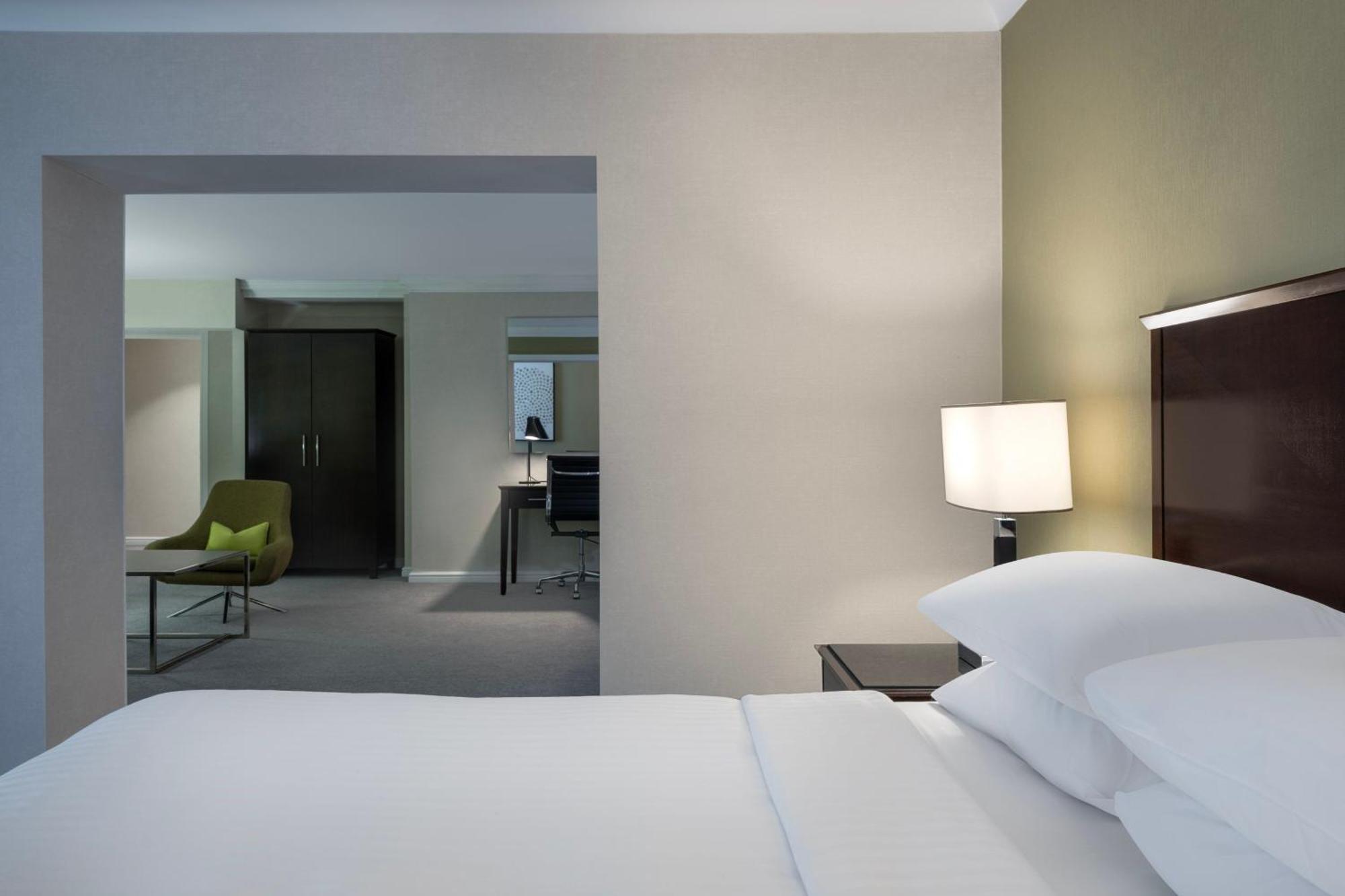 One Bedroom Suite Executive Lounge Access